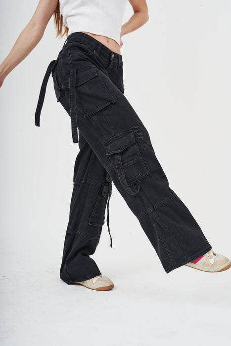 Stylish Women's Black Cargo Pants with Multiple Pockets