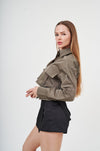 Chic Oversized Cargo Jacket for Stylish Women
Versatile khaki jacket with functional pockets, perfect for any occasion.