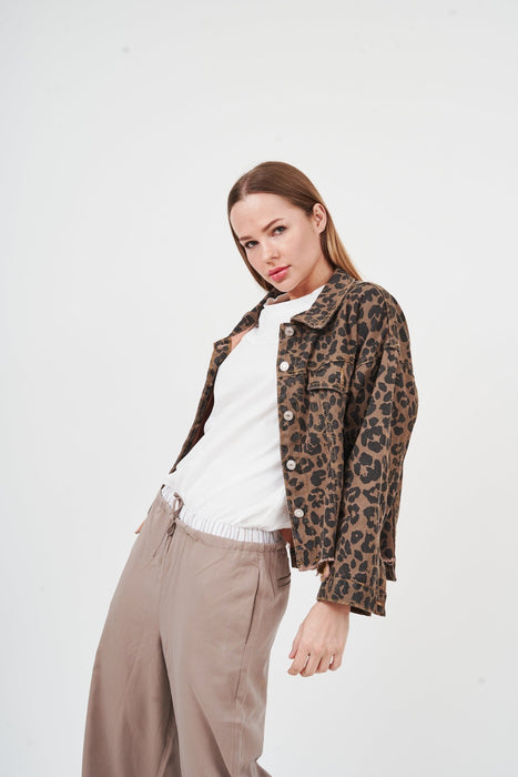 Chic leopard print denim jacket for effortless style