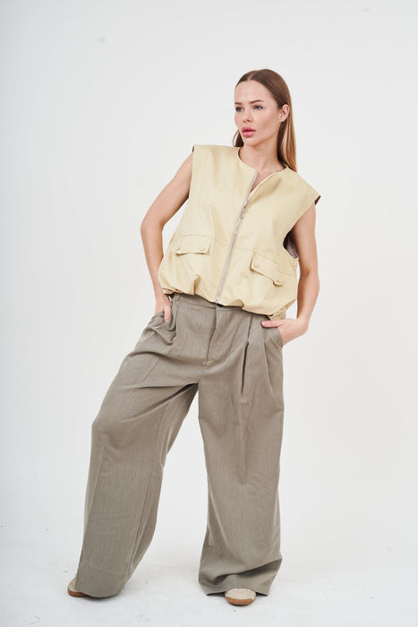 Elegant Linen-Blend Trousers: Wide-Leg Silhouette with Tie Waist